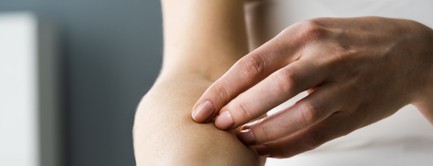 Alergia skórna – co ją wywołuje? Jakie są sposoby leczenia?