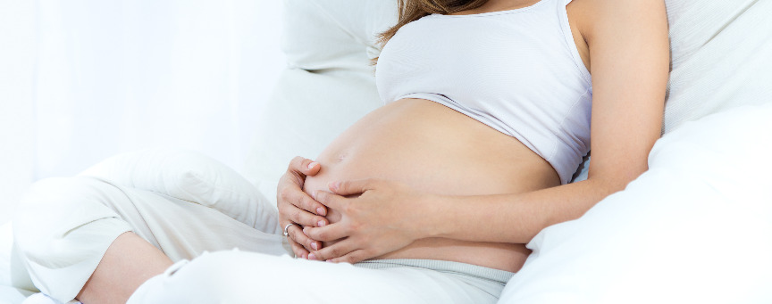 Amniopunkcja to inwazyjne badanie prenatalne.