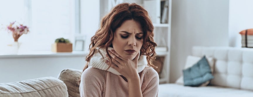 Angina paciorkowcowa (bakteryjna) wymaga leczenia antybiotykiem.