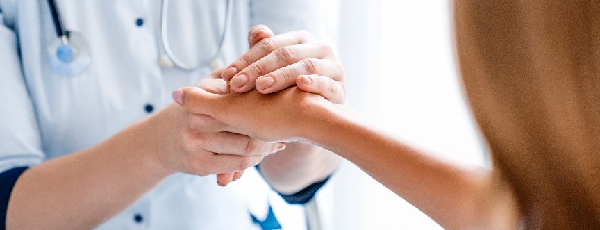 Aplazja szpiku kostnego – czym jest? Objawy i leczenie aplazji szpiku