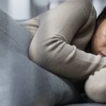 kobieta cierpiąca na nawracające zaburzenia depresyjne