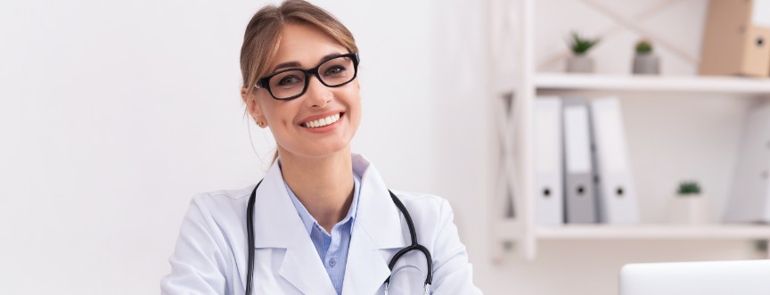 Internista – czym się zajmuje? Z jakimi chorobami zgłosić się do internisty?