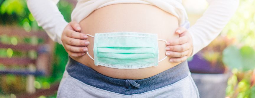 Koronawirus w ciąży – objawy COVID-19 u ciężarnych. Czy w ciąży można się szczepić na COVID-19?
