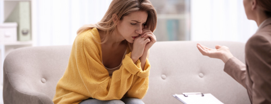 Obsesja – jak się objawia? Przyczyny i leczenie obsesji