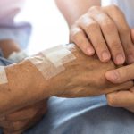 Do zakażenia pałeczką ropy błękitnej często dochodzi w szpitalach.