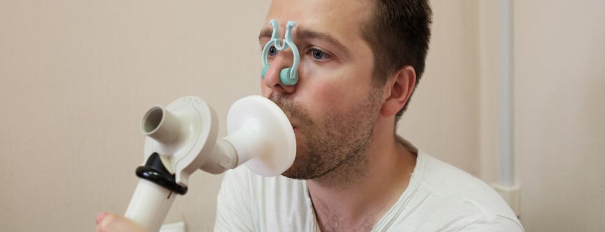 Spirometria – wskazania do wykonania. Jak wygląda badanie spirometrii?