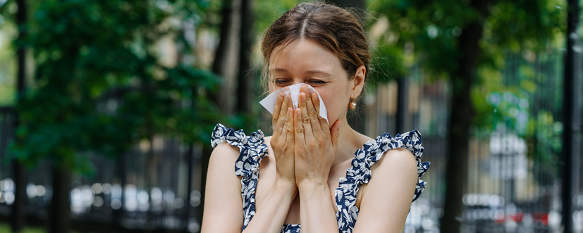 Alergiczny nieżyt nosa: objawy, przyczyny, diagnostyka i leczenie