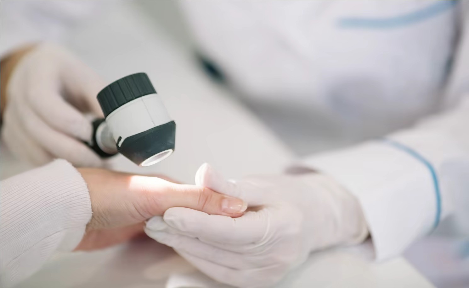 Dermatolog i wenerolog w Przychodni Lekarskiej Świat Zdrowia Elmed Drzymały