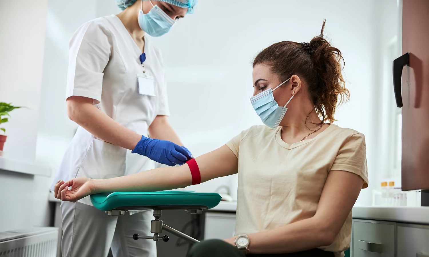 Badania laboratoryjne w placówce w Dzierżoniowie